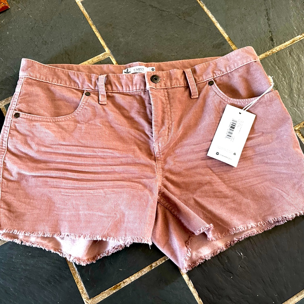 Carve Designs NWT corduroy mauve cutoff shorts